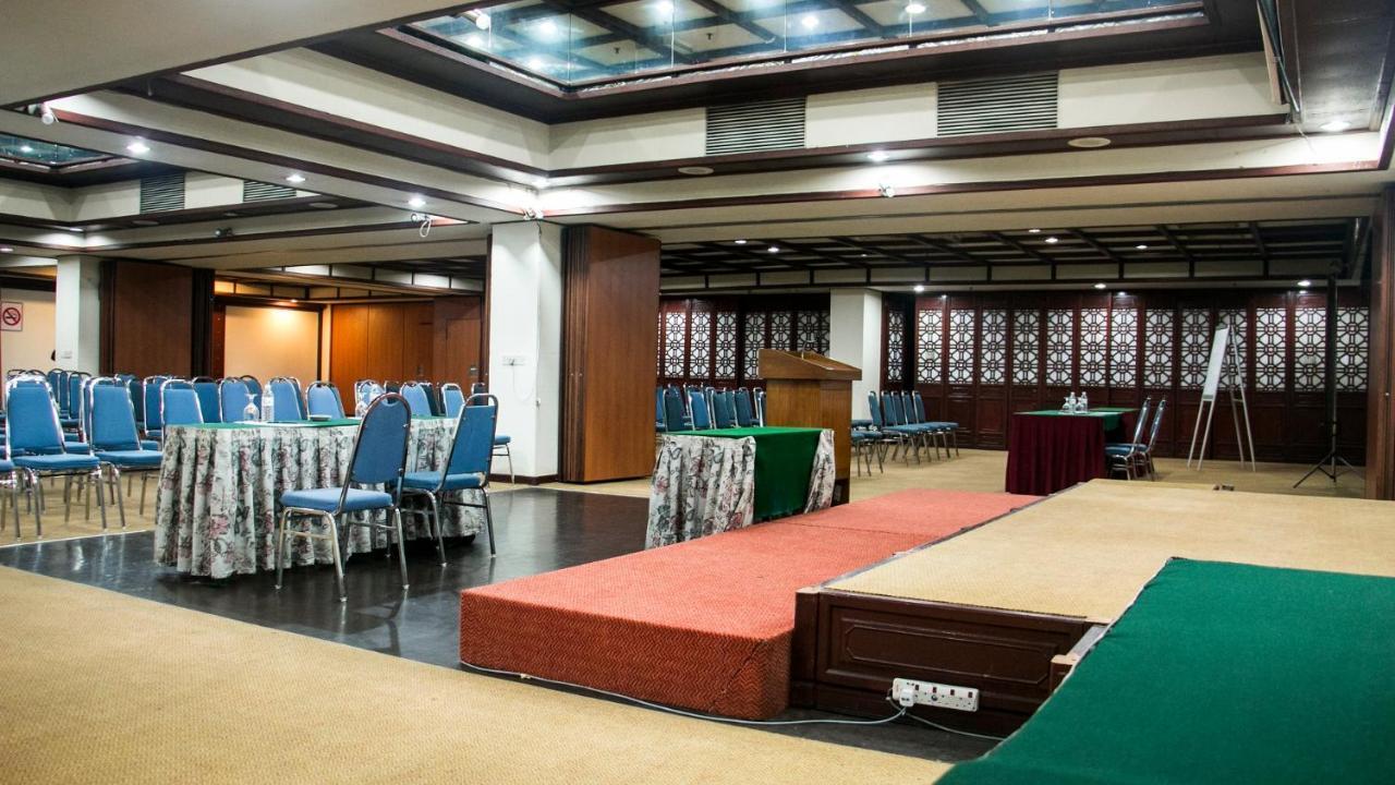 Plaza Grand Hotel Куала-Лумпур Екстер'єр фото